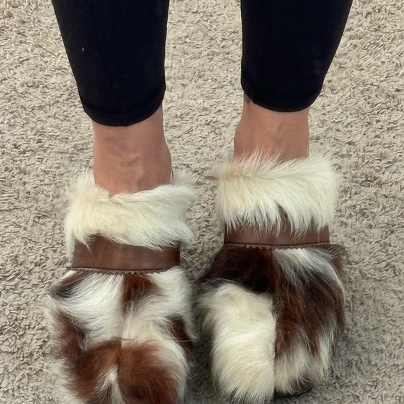 Vintage cow hide fur wooden clogs. - 8 - unique! - Picture 2 of 8